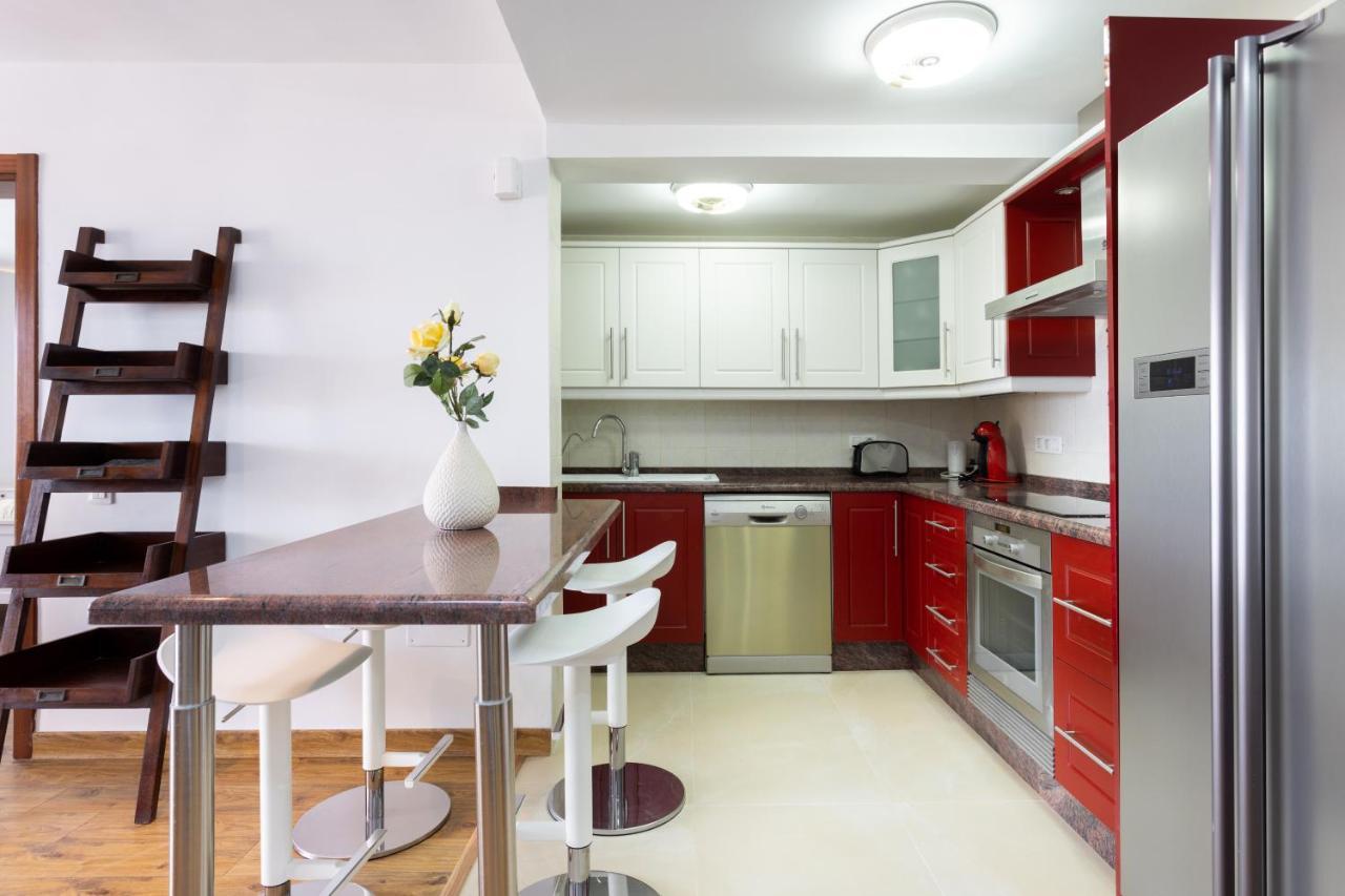 Exclusive Penthouse Playa Las Vistas 4 Close To The Sea And Beach, Aircondition For A Fee, Wifi, Terrace, Heated Pool Playa de las Americas  Exterior foto