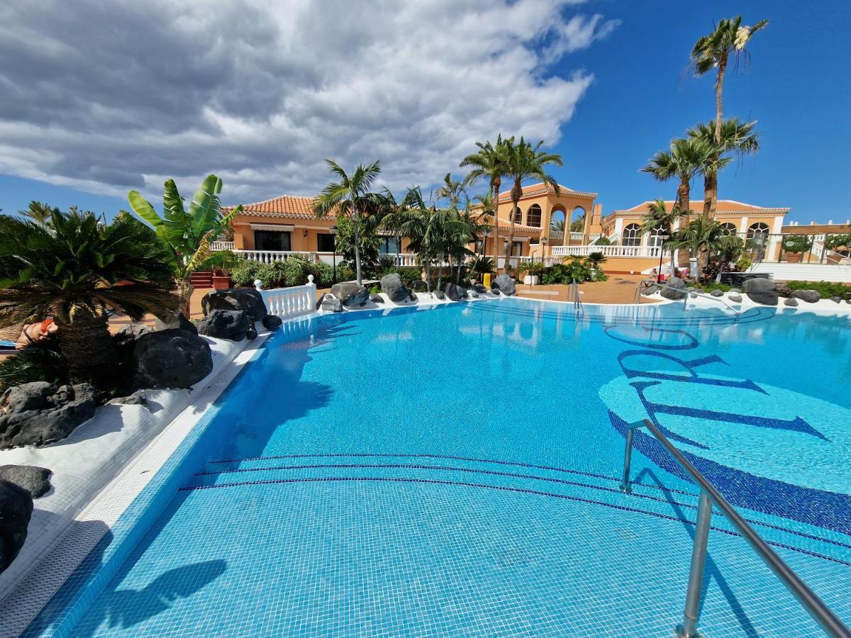 Exclusive Penthouse Playa Las Vistas 4 Close To The Sea And Beach, Aircondition For A Fee, Wifi, Terrace, Heated Pool Playa de las Americas  Exterior foto